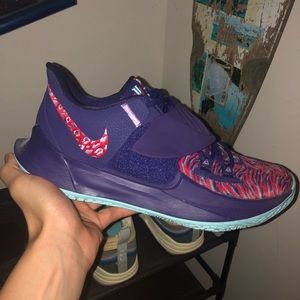 Nike Kyrie Low 3 ‘Orchid’